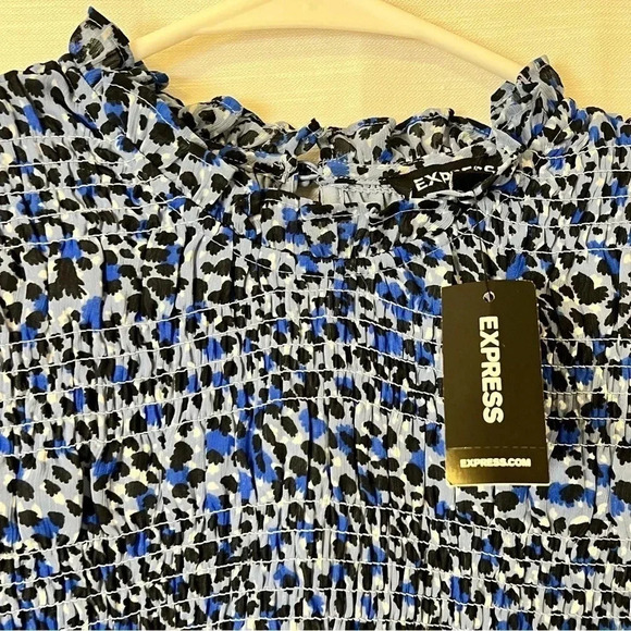 Express NWT Leopard Print Smocked Balloon Sleeve Peplum Top - Picture 7 of 10